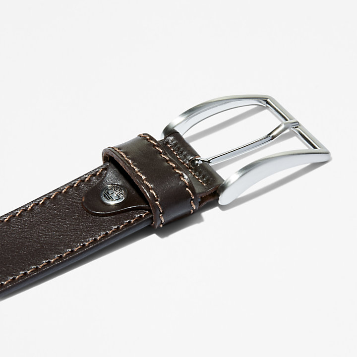 Cinturón de cuero con detalle de costuras para hombre en marrón-