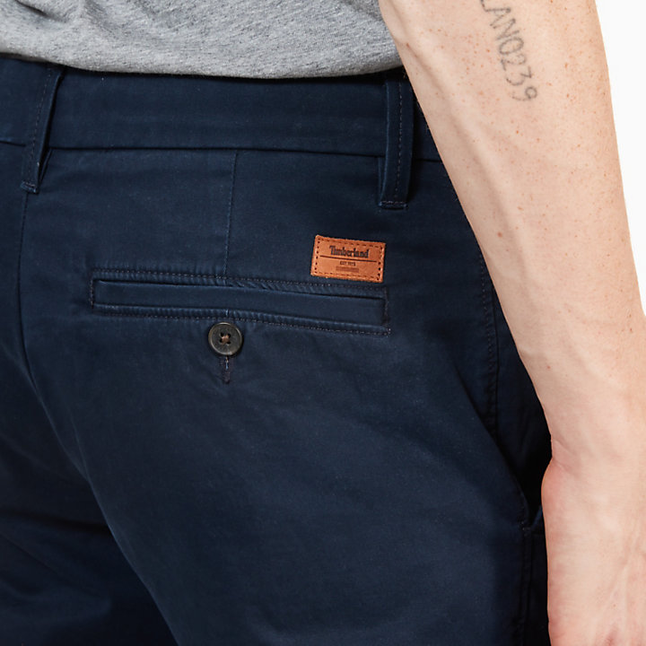 Sargent Lake Stretch Chinos for Men in Navy-