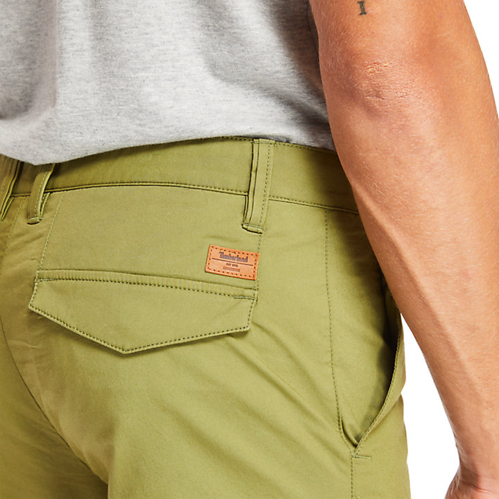 Sargent Lake Stretch Chinos for Men in Green-
