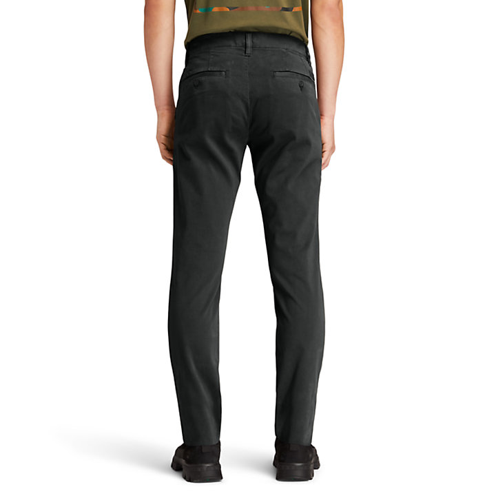 Sargent Lake Ultrastretch Chinos for Men in Black-
