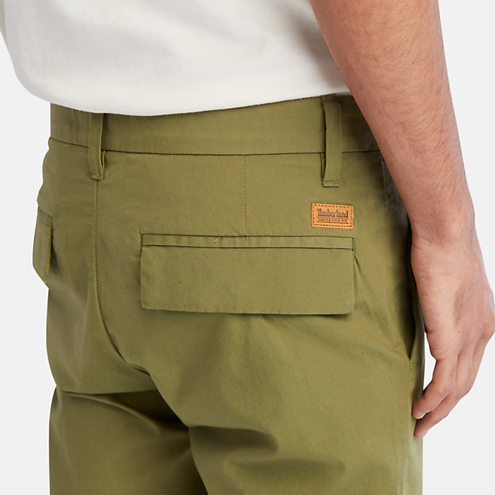 Sargent Lake Super-Lightweight Stretch Chino Trousers for Men in Green-