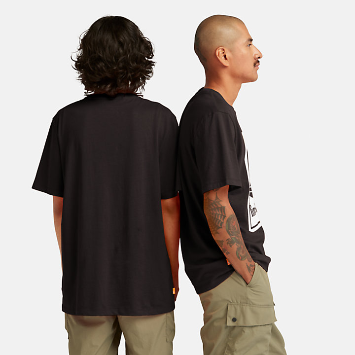 Camiseta unisex con logo vertical en negro-