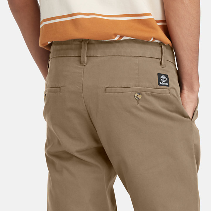 Sargent Lake Stretch Chino Trousers for Men in Khaki-