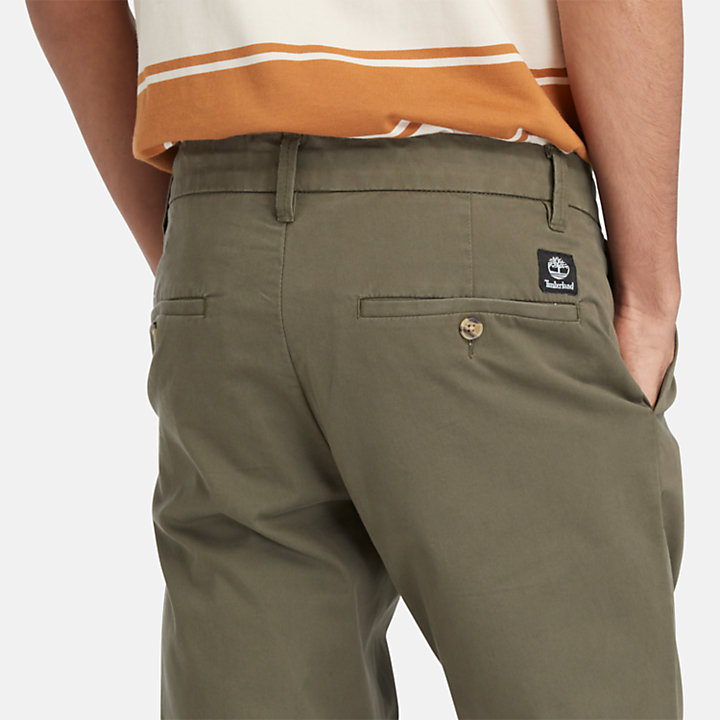 Sargent Lake Stretch Chino Trousers for Men in Dark Green-
