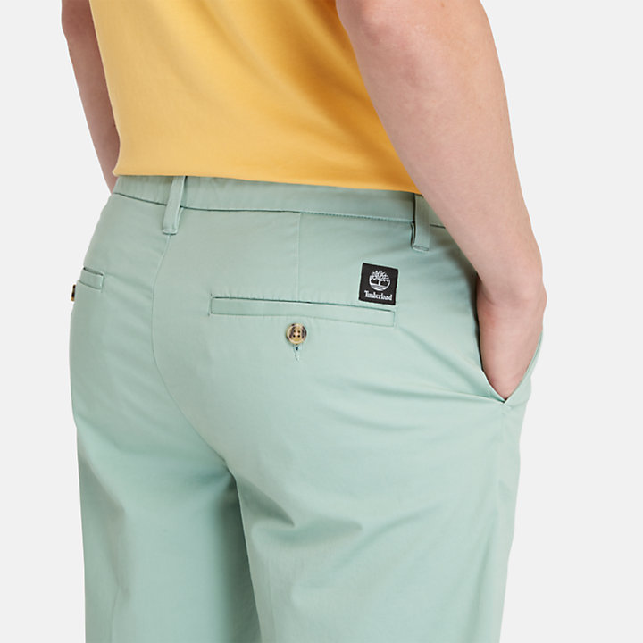 Pantalones cortos chinos de sarga elástica para hombre en verde claro-