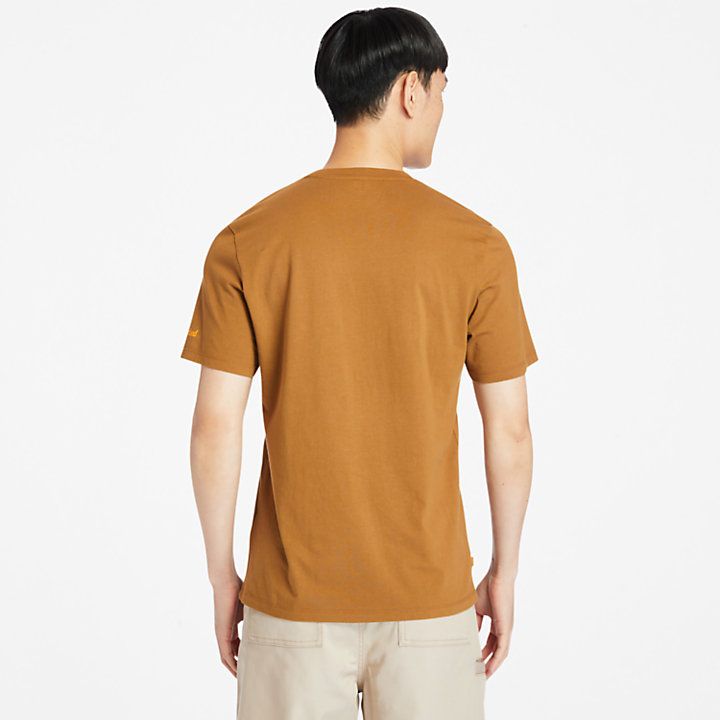 Camiseta con Bota en Algodón Orgánico para Hombre en marrón-