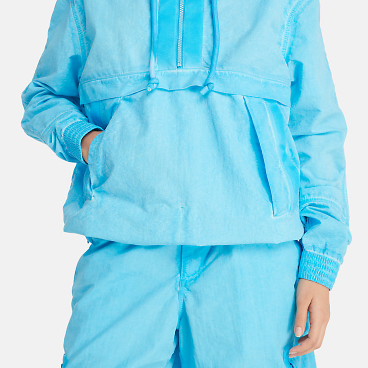 Anorak de nailon teñido en prenda unisex en azul-