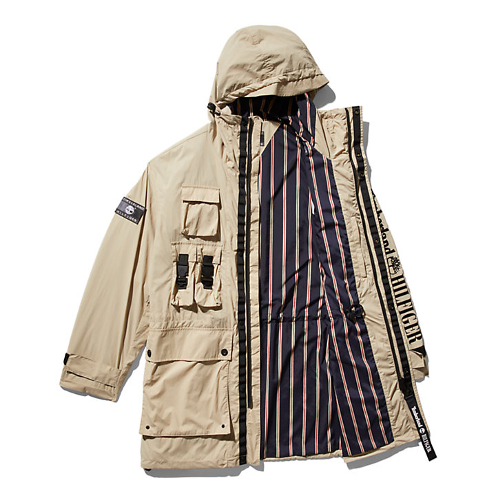 Parka tipo Cargo Reversible Re-imagined de Tommy Hilfiger x Timberland® en beis-