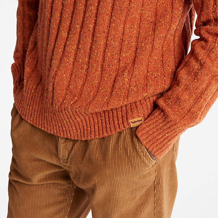 Jersey de cuello redondo texturizado para hombre en marrón-