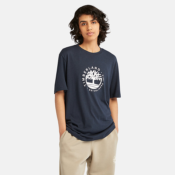 Camiseta unisex con logotipo gráfico y tecnología Refibra™ en azul marino