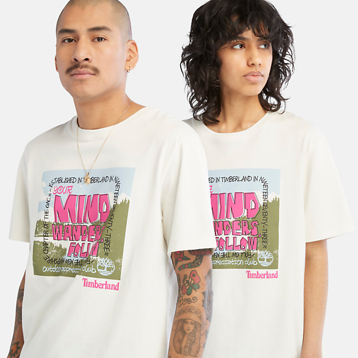 All Gender T-Shirt mit Outdoor-Grafik in Weiß-