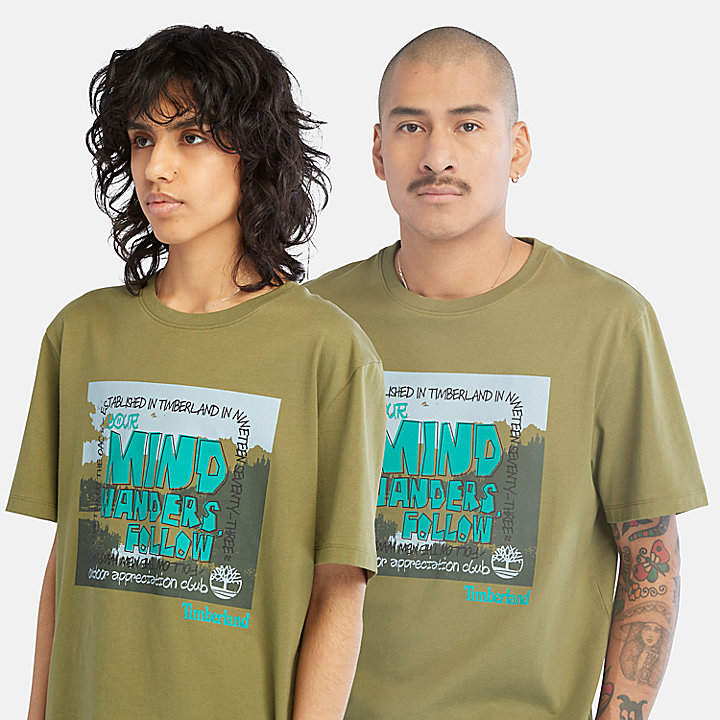 All Gender T-Shirt mit Outdoor-Grafik in Dunkelgrün