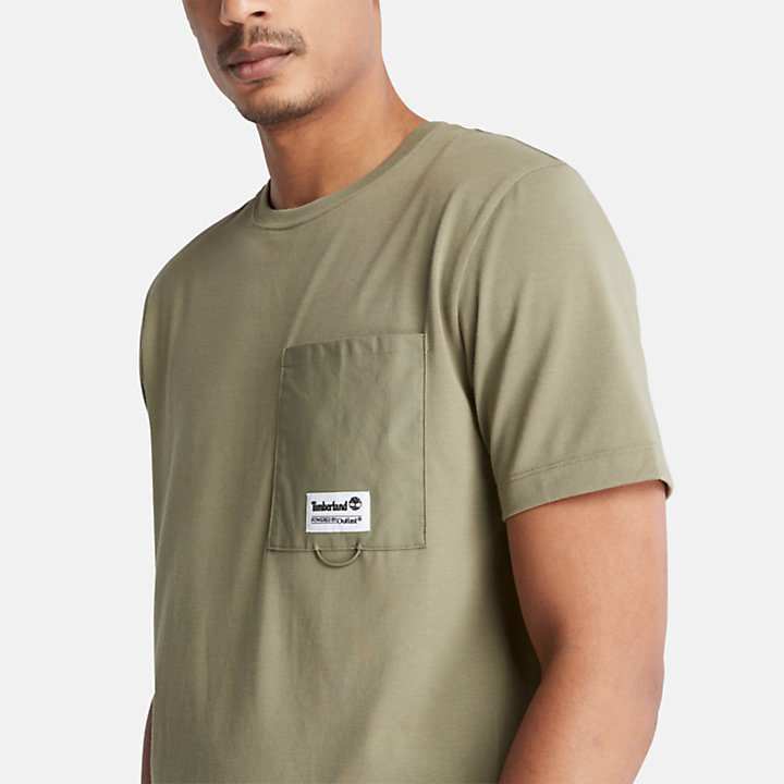 Camiseta con bolsillo Outlast para hombre en verde-