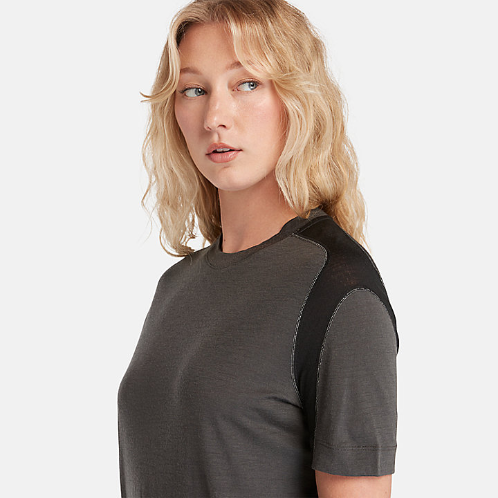 Timberland® x Icebreaker® ZoneKnit™-T-Shirt aus Merinowolle für Damen in Dunkelgrau