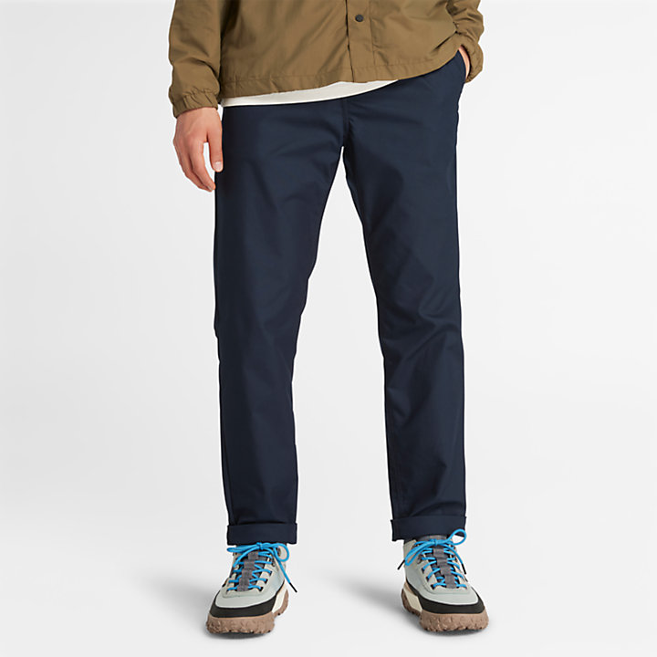 Calças Elásticas Confortáveis para Homem em azul-marinho-