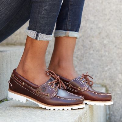 timberland boat shoes on feet
