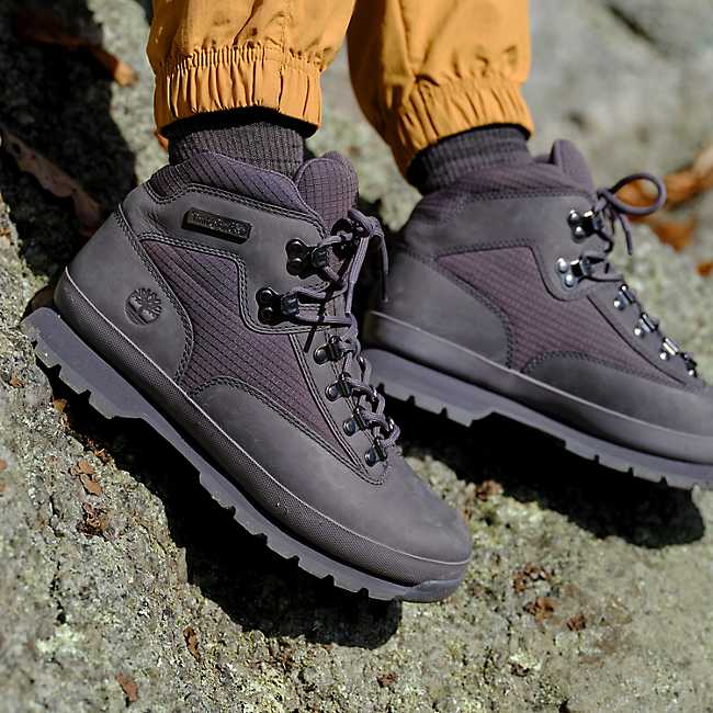 8 Best Hiking Shoes of 2023 (Tested & Reviewed)